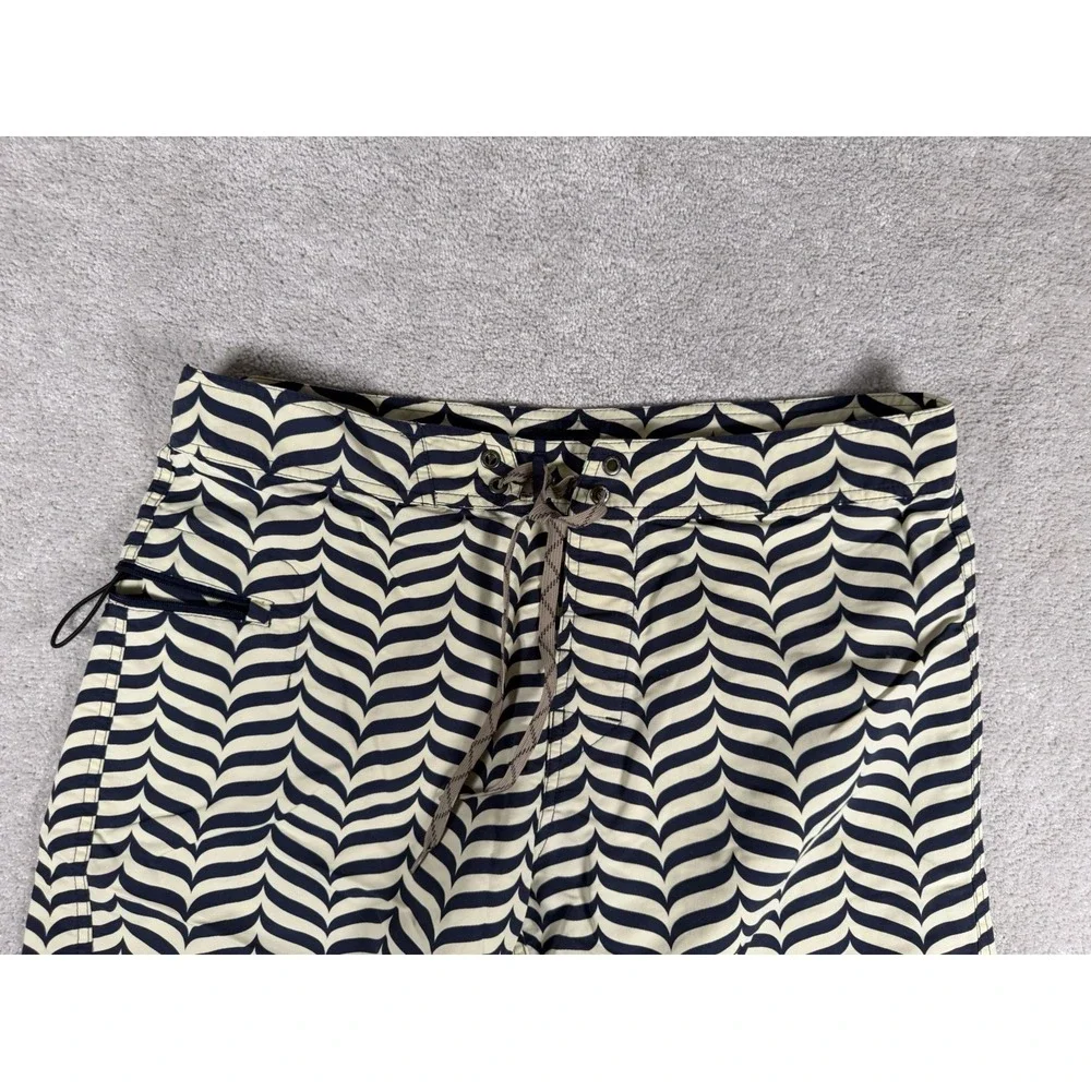 Patagonia Wavefarer Board-shorts Men's‎ Size 34 Navy Wave Swim Trunks Non-lined